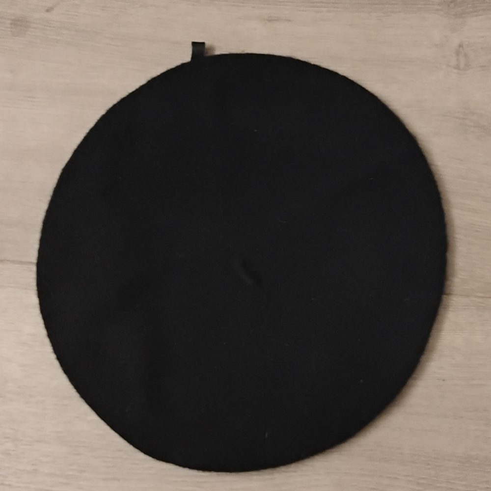 Vintage 1970s 1980s Womens Black Beret Hat